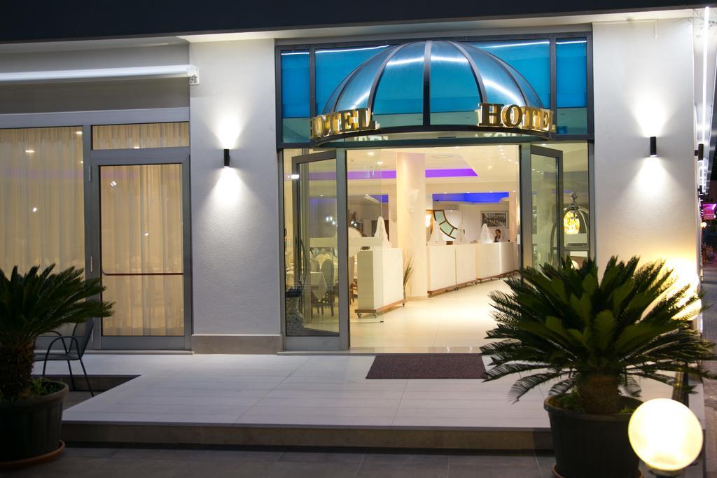 Hotel Metropol ソットマリーナ エクステリア 写真