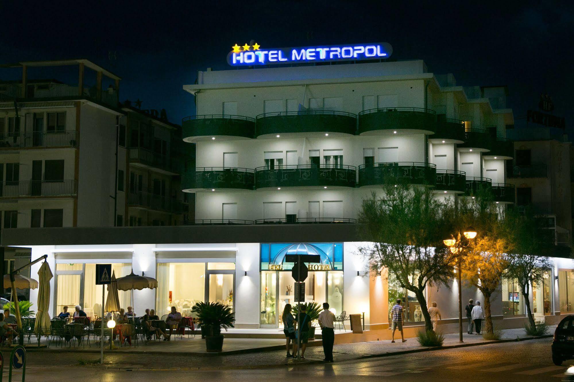Hotel Metropol ソットマリーナ エクステリア 写真